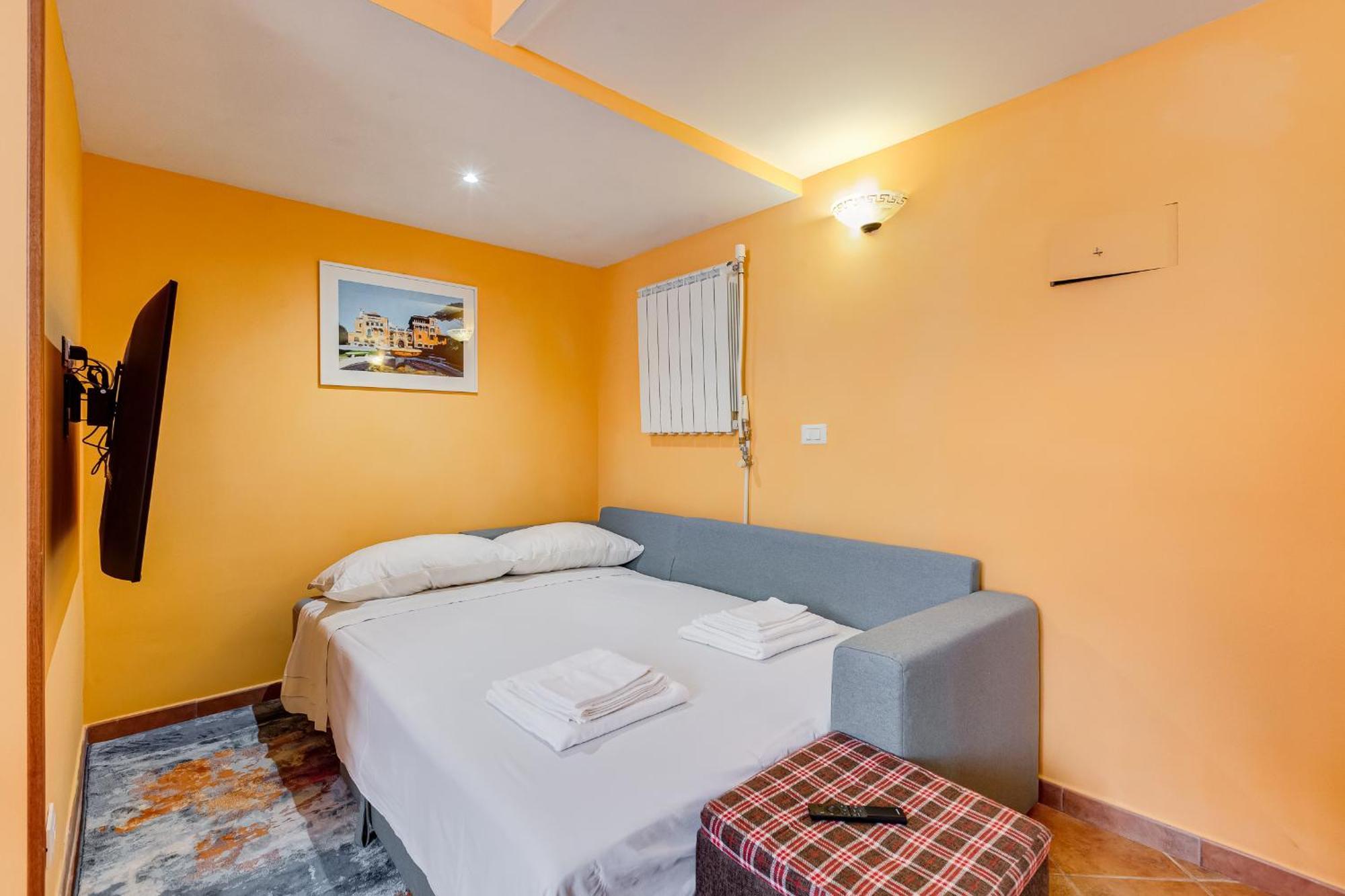 Apartment Casa Garbha *